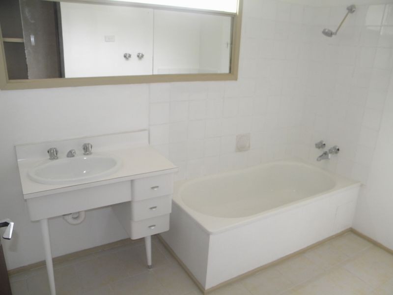 1/1 Potter Street, Dandenong VIC 3175