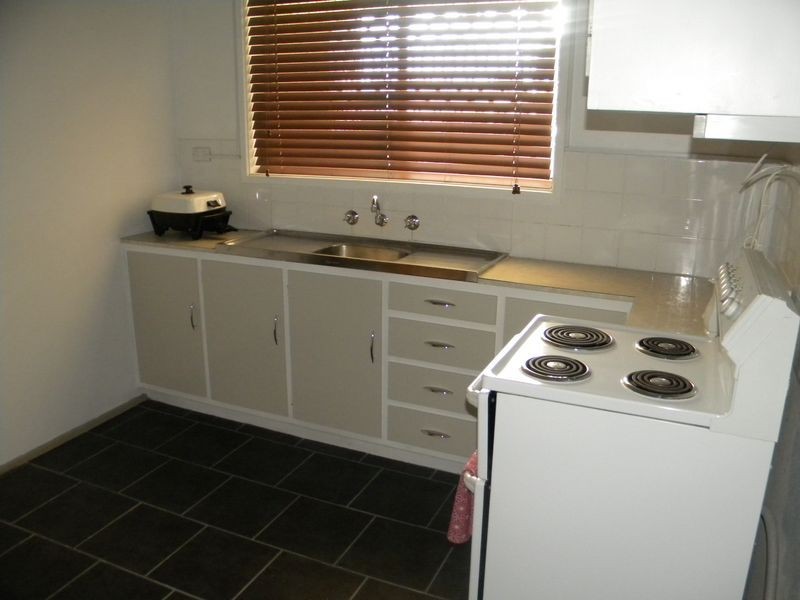 1/1 Potter Street, Dandenong VIC 3175