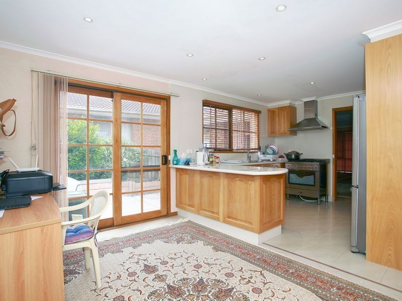 10 Cunningham Drive, Endeavour Hills VIC 3802