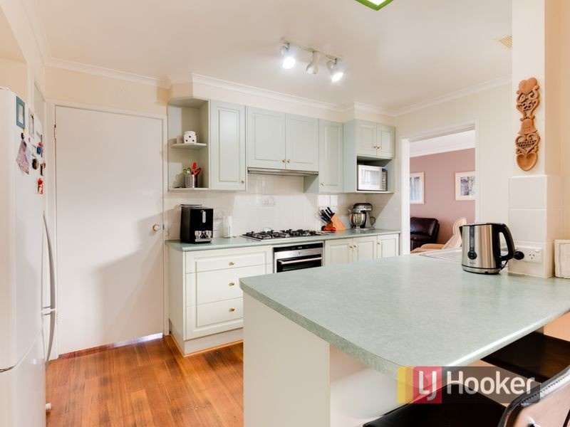 1 Terrell Close, Endeavour Hills VIC 3802