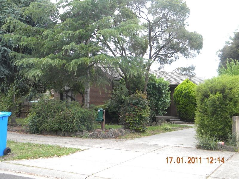 4 Leanne Court, Cranbourne VIC 3977