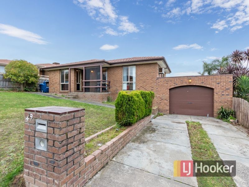 49 Daniel Solander Drive, Endeavour Hills VIC 3802
