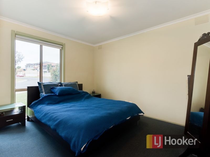 49 Daniel Solander Drive, Endeavour Hills VIC 3802