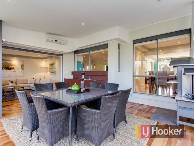 21 Edward Freeth Drive, Endeavour Hills VIC 3802