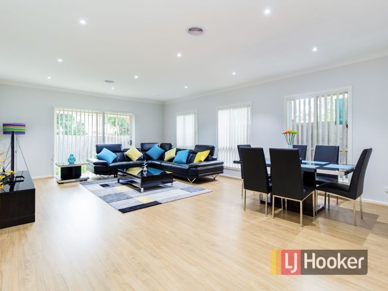 2/2 Cercis Court, Doveton VIC 3177