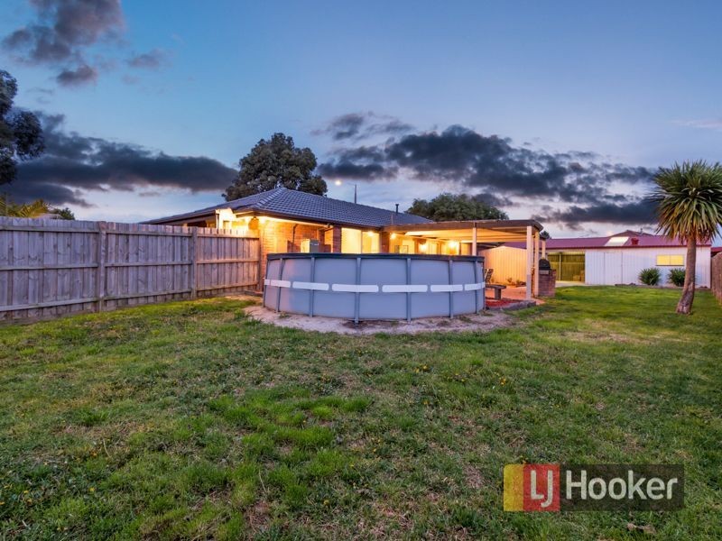 1 Raduett Court, Endeavour Hills VIC 3802