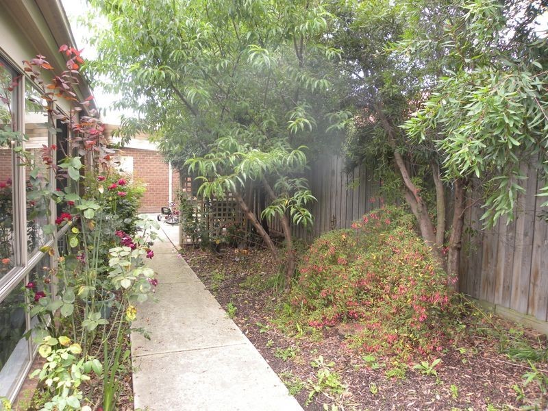 16 Colwyn Drive, Narre Warren South VIC 3805