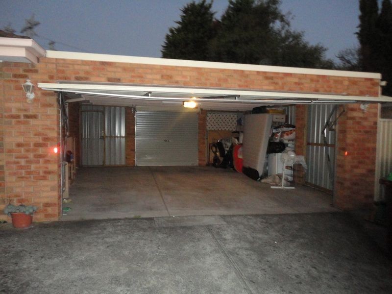 15 Montrose Court, Endeavour Hills VIC 3802