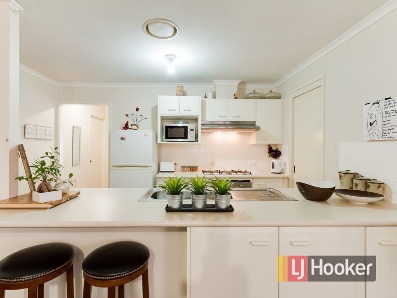 1 Oban Close, Endeavour Hills VIC 3802