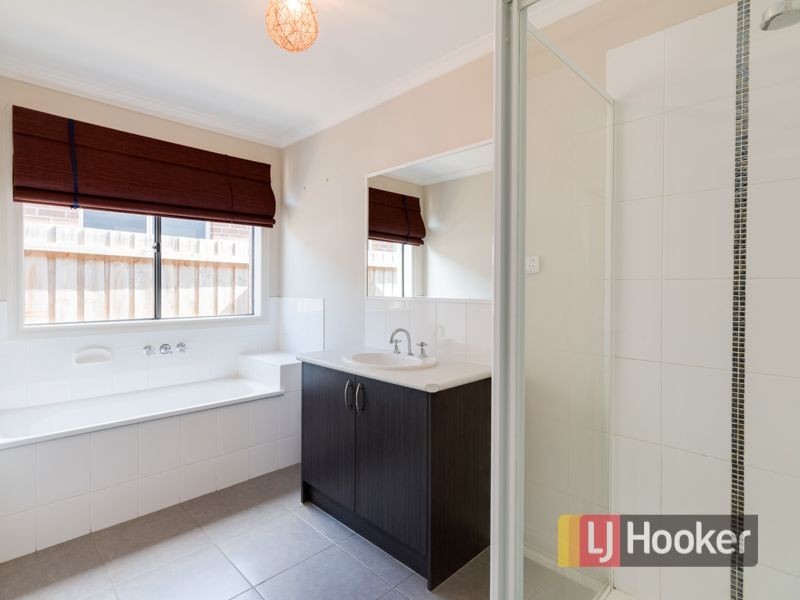 13 Myhaven Circuit, Carrum Downs VIC 3201