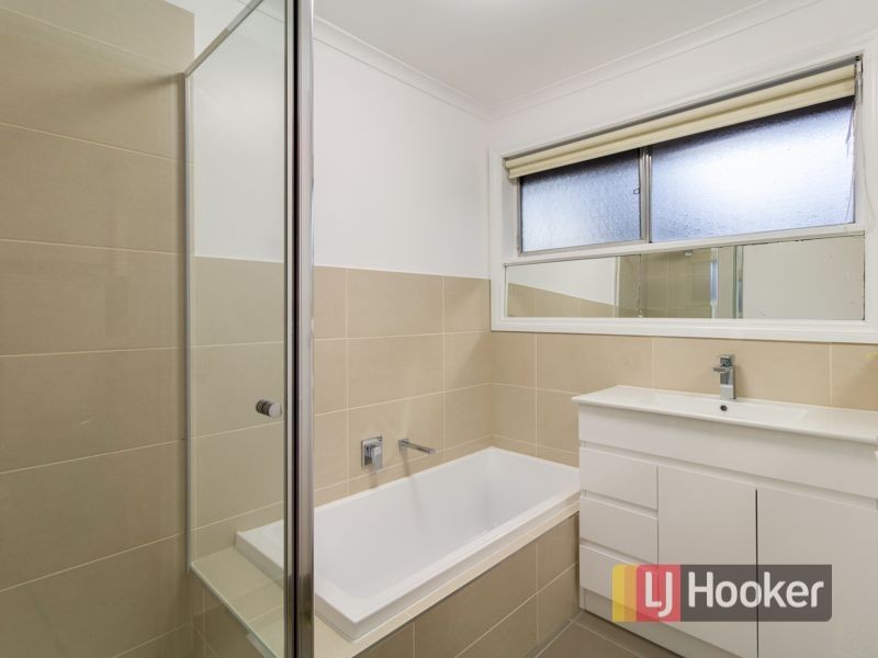 164 James Cook Drive, Endeavour Hills VIC 3802