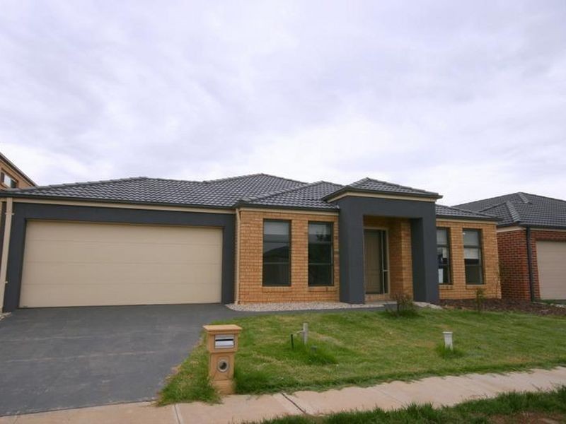 56 Fongeo Drive, Point Cook VIC 3030