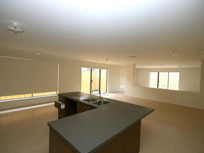 60 Fongeo Drive, Point Cook VIC 3030