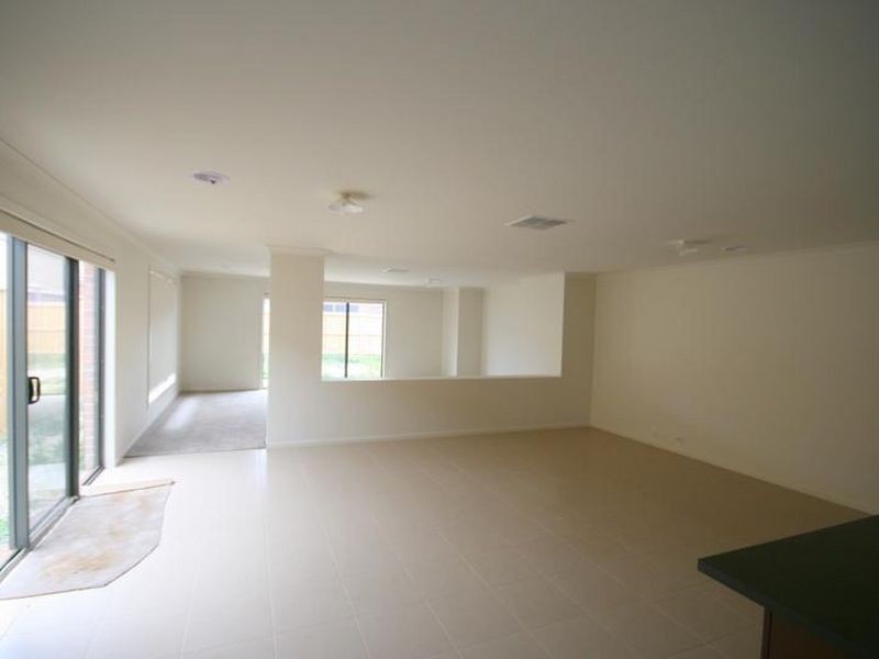 60 Fongeo Drive, Point Cook VIC 3030