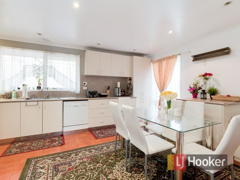 4 Kingfisher Drive, Doveton VIC 3177