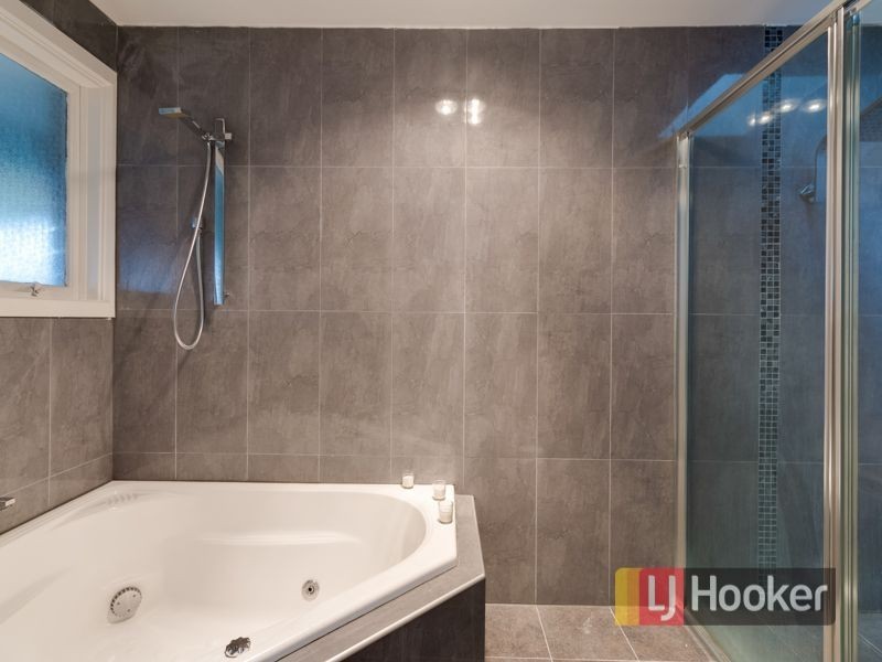 4 Kingfisher Drive, Doveton VIC 3177