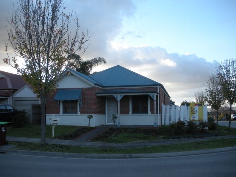 27 Hickory Drive, Narre Warren South VIC 3805