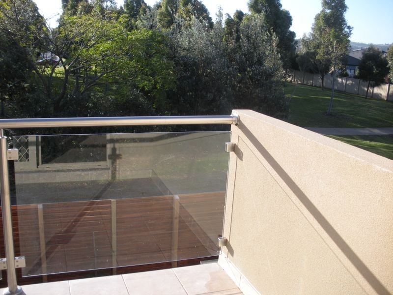 3/16-20 Honeysuckle Close, Pakenham VIC 3810