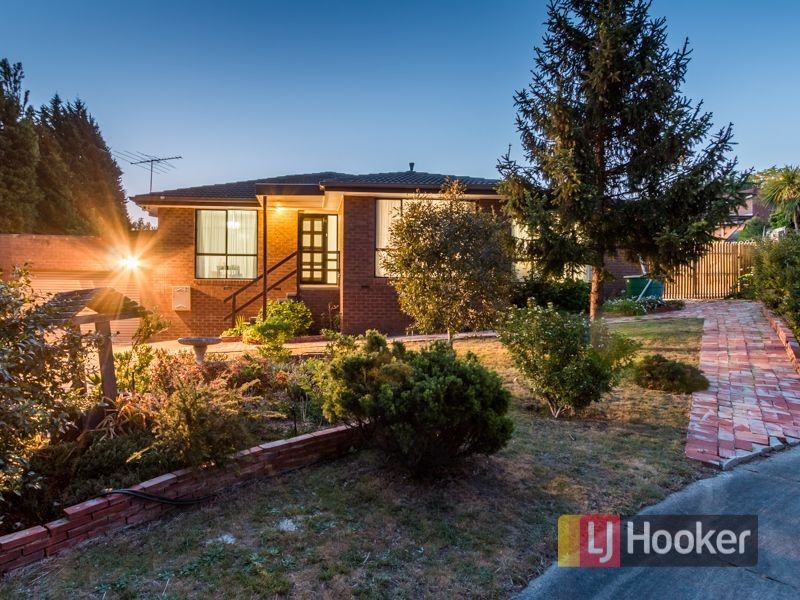 4 Barker Court, Endeavour Hills VIC 3802