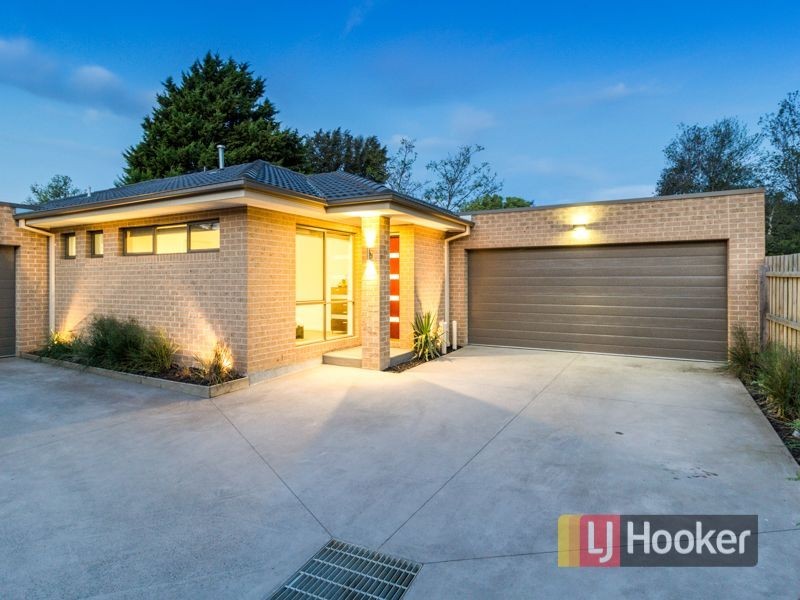 2/6 Selkirk Court, Berwick VIC 3806
