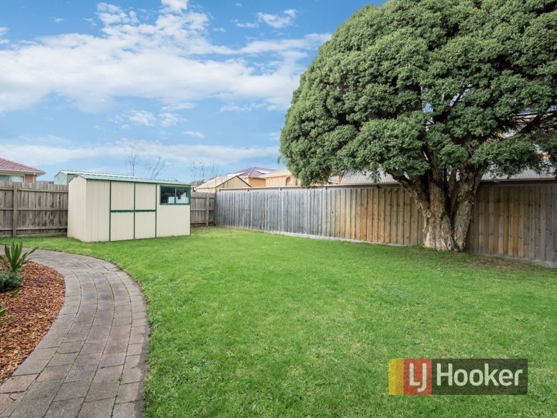 14 Hanna Drive, Endeavour Hills VIC 3802