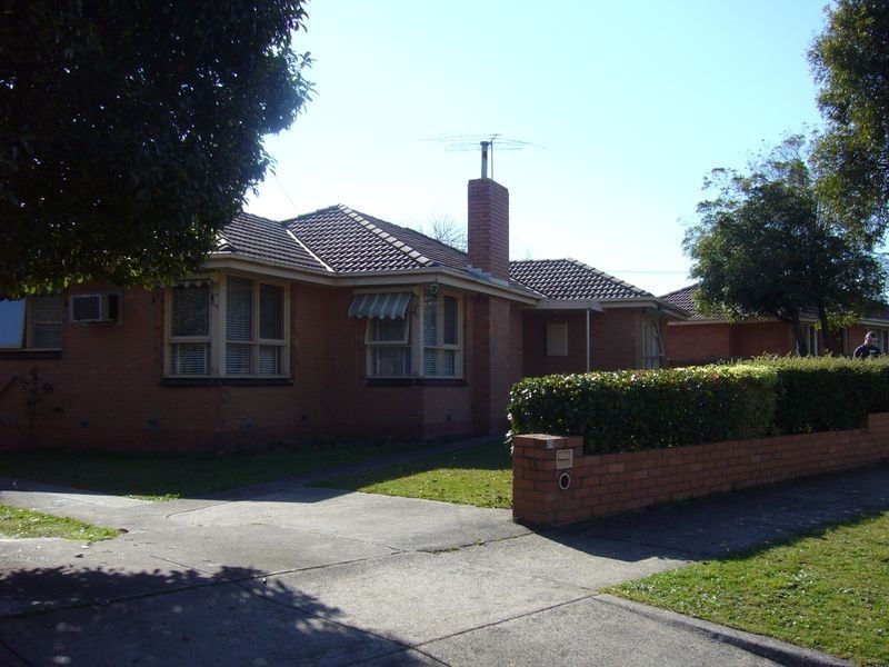 21 Koonalda Grove, Dandenong North VIC 3175