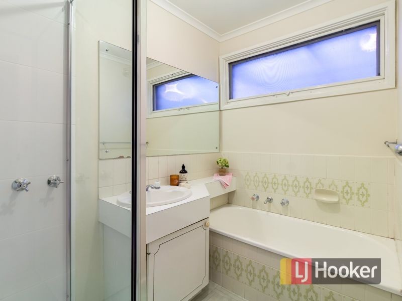 8 Taurus Avenue, Dandenong North VIC 3175