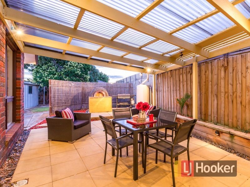 8 Taurus Avenue, Dandenong North VIC 3175
