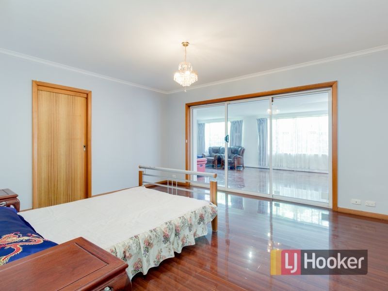 110-112 Kennington Park Drive, Endeavour Hills VIC 3802