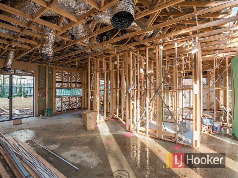 2-3/5 Allison Avenue, Eumemmerring VIC 3177