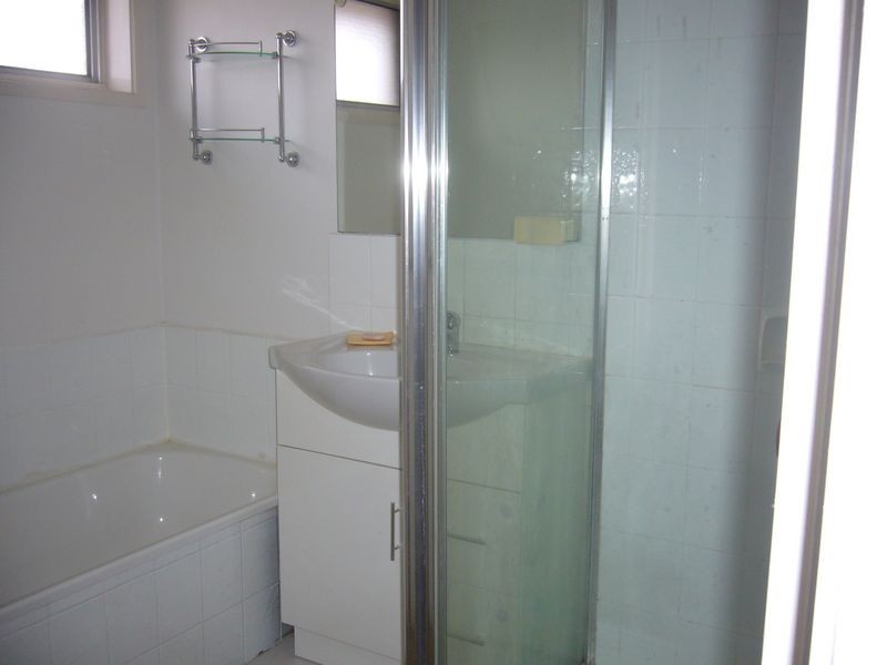 1/38 Canberra Avenue, Dandenong VIC 3175