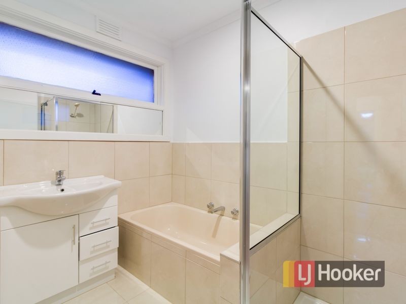 1/17 Sandala Court, Dandenong North VIC 3175