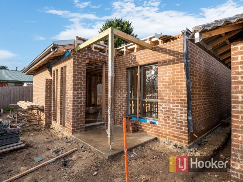 2/5 Allison Avenue, Eumemmerring VIC 3177