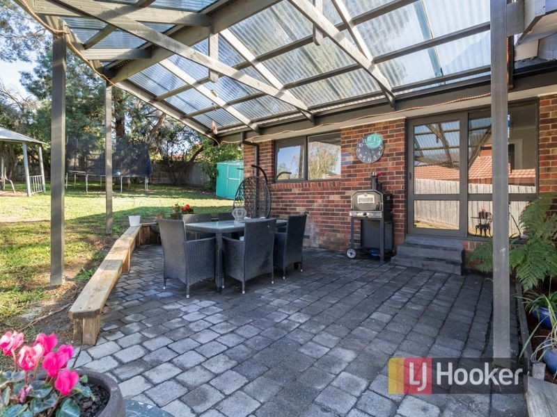 7 Singleton Drive, Endeavour Hills VIC 3802