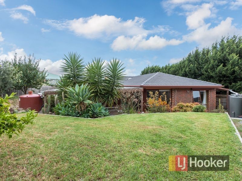 4 Jamie Mews, Berwick VIC 3806