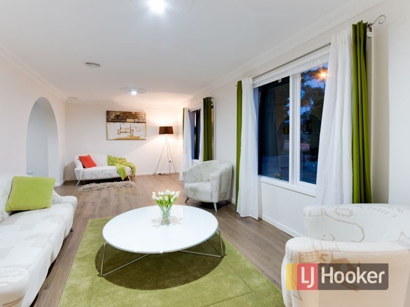 24 James Cook Drive, Endeavour Hills VIC 3802