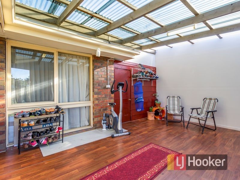 25 Crossdale Rise, Endeavour Hills VIC 3802