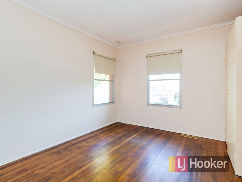 8 & 8A Blossom Drive, Doveton VIC 3177