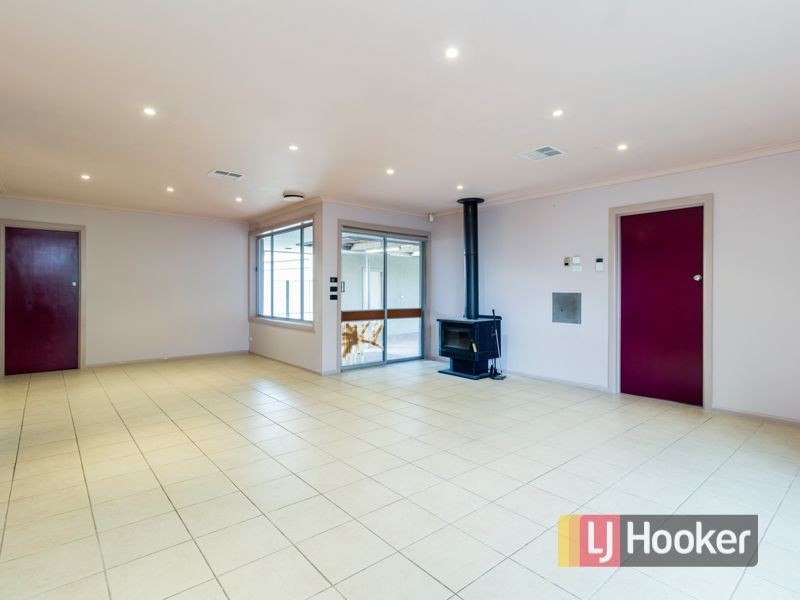 8 Anderson Close, Hampton Park VIC 3976