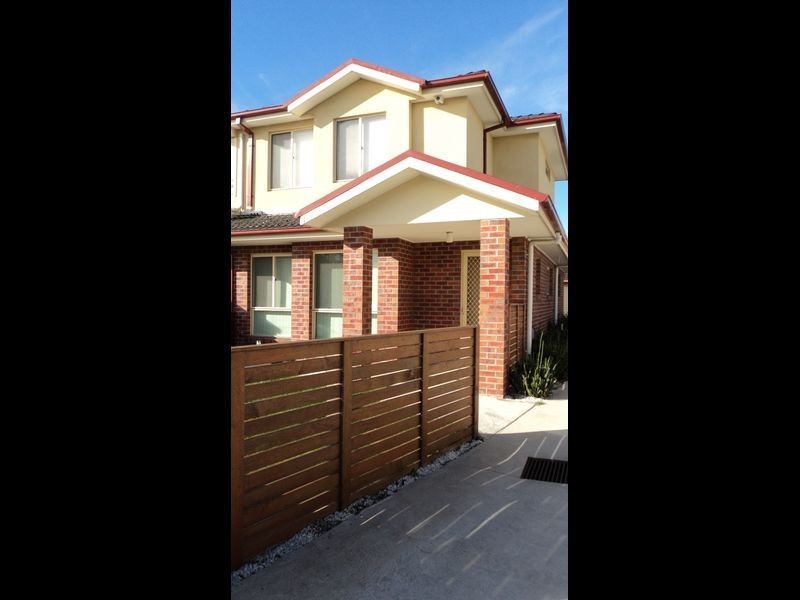 2/15 Vizard Street, Dandenong VIC 3175