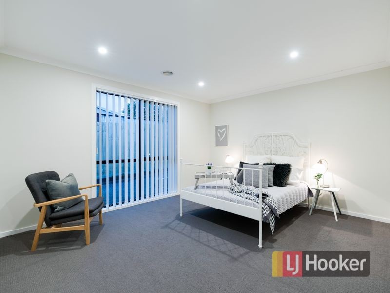 3/3 Rain Court, Doveton VIC 3177