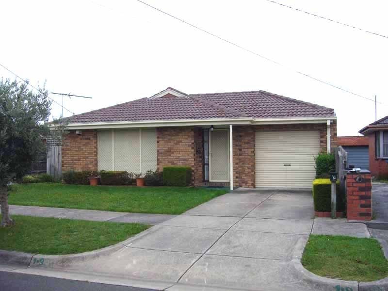 1/9 Edward Avenue, Dandenong VIC 3175