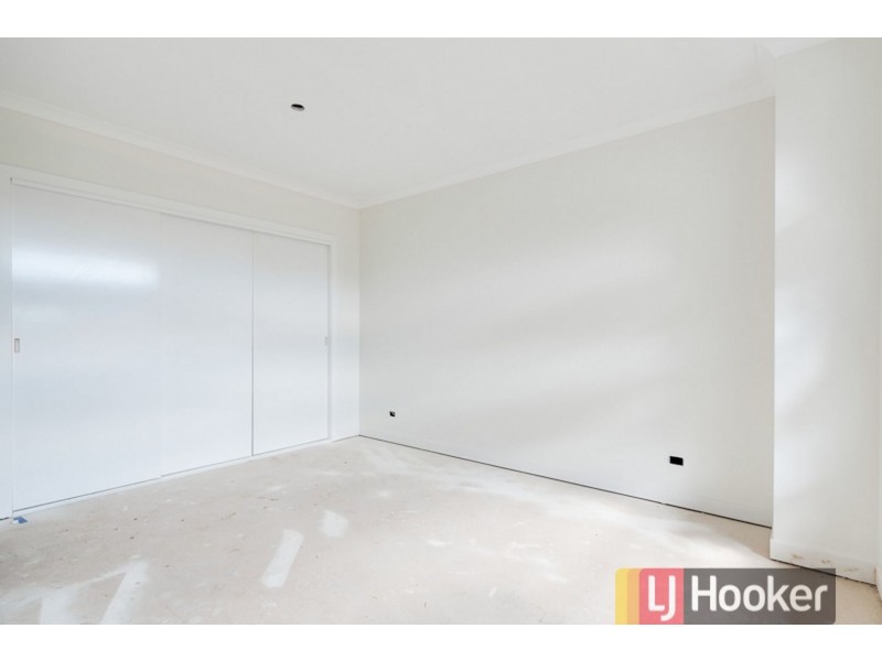 13/122-124 Kennington Park Drive, Endeavour Hills VIC 3802