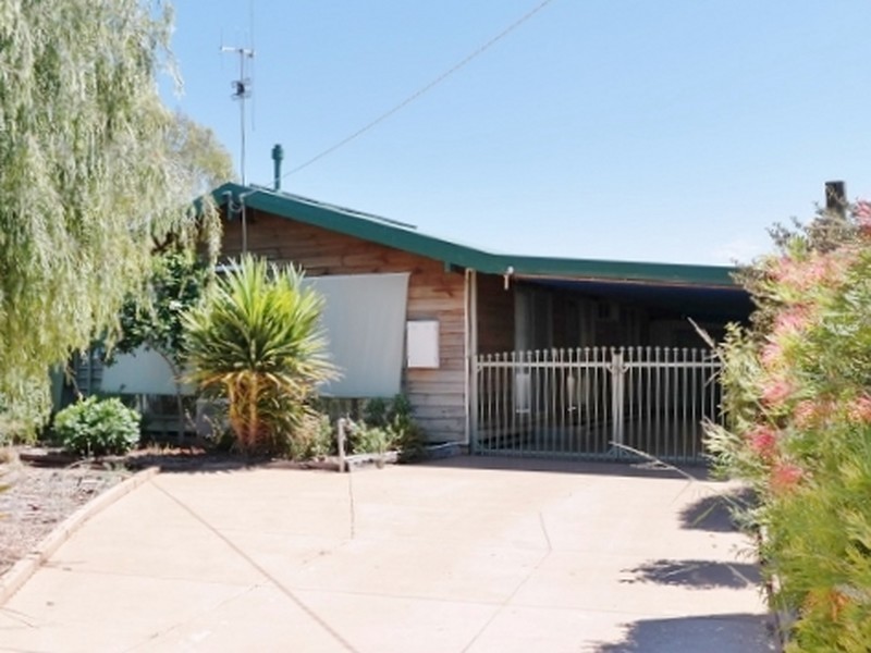 84 Dudley Street, Rochester VIC 3561