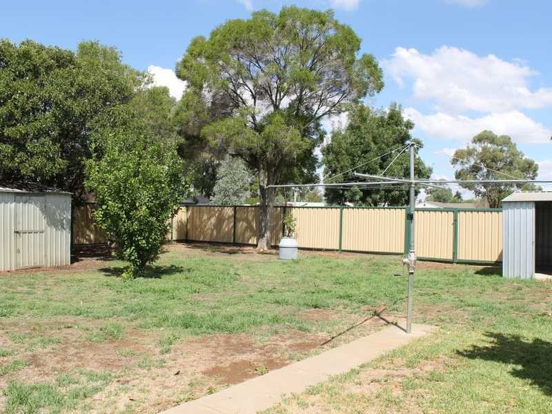 21 Hillview Avenue, Moama NSW 2731