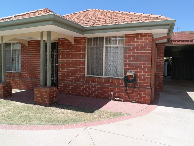 Unit 4/90 Hare Street, Echuca VIC 3564