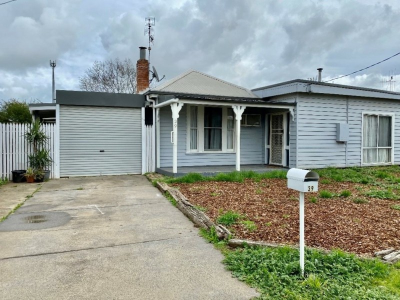 39 Hovell Street, Echuca VIC 3564