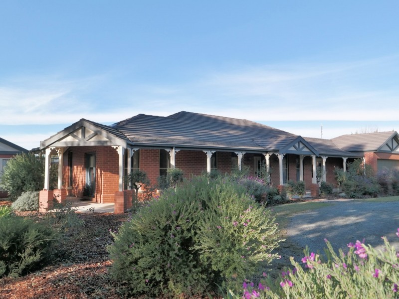 18 Pambula Court, Echuca VIC 3564