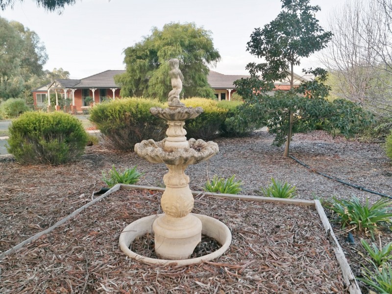 18 Pambula Court, Echuca VIC 3564
