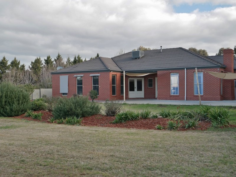 18 Pambula Court, Echuca VIC 3564